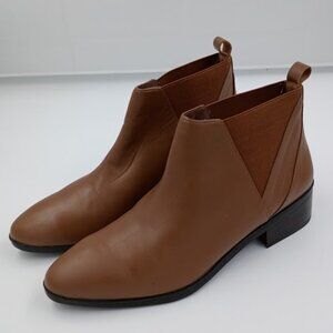 Bella Vita Raddix Bootie Brown Size 11